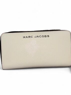Marc Jacobs Cream Zip Wallet